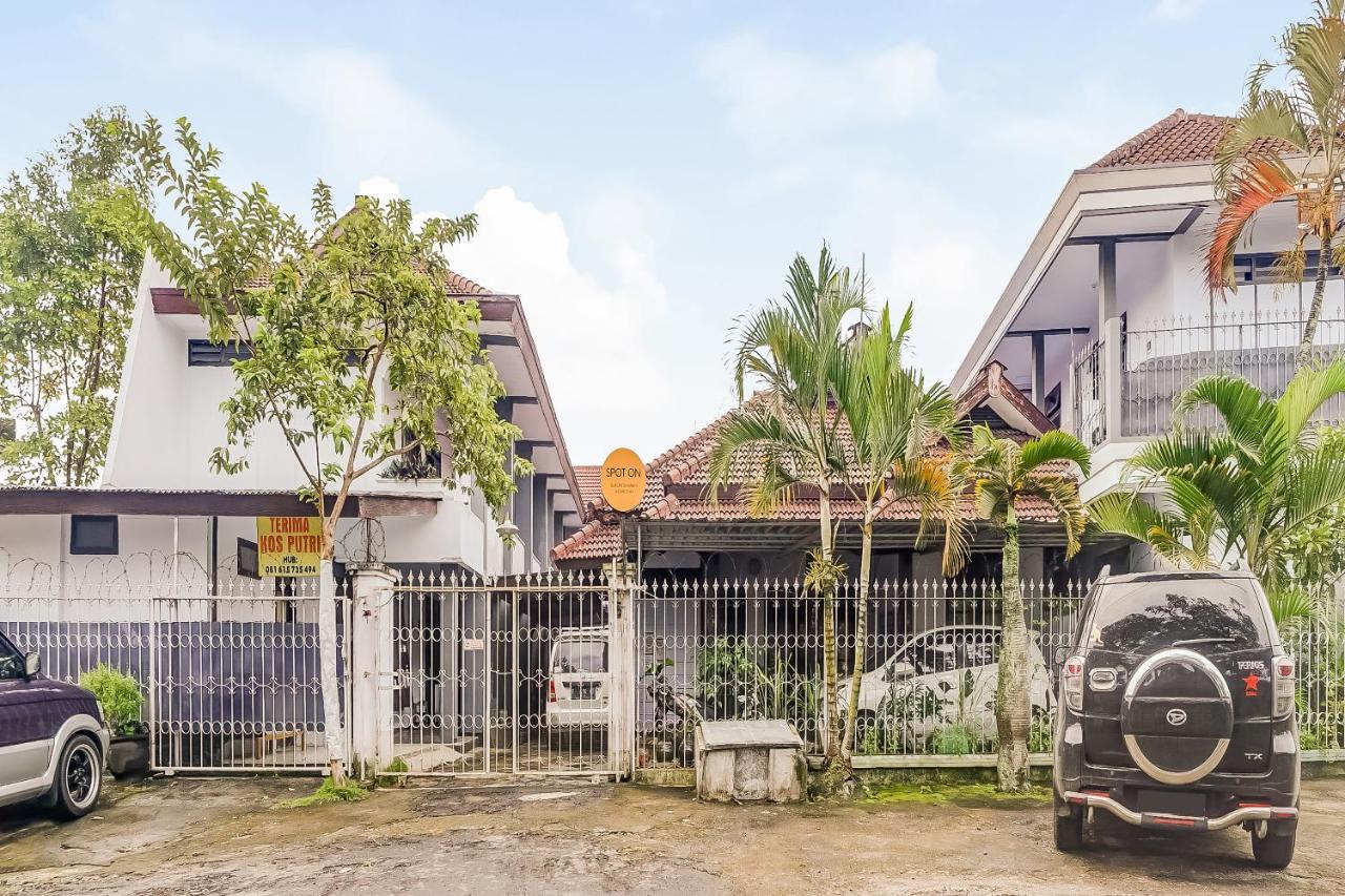 מאלאנג Spot On 90797 Sukun Syariah Homestay מראה חיצוני תמונה