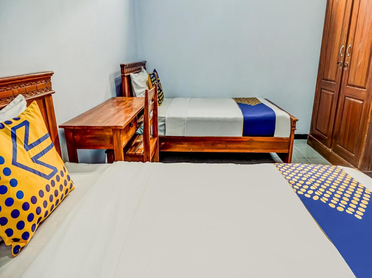 מאלאנג Spot On 90797 Sukun Syariah Homestay מראה חיצוני תמונה