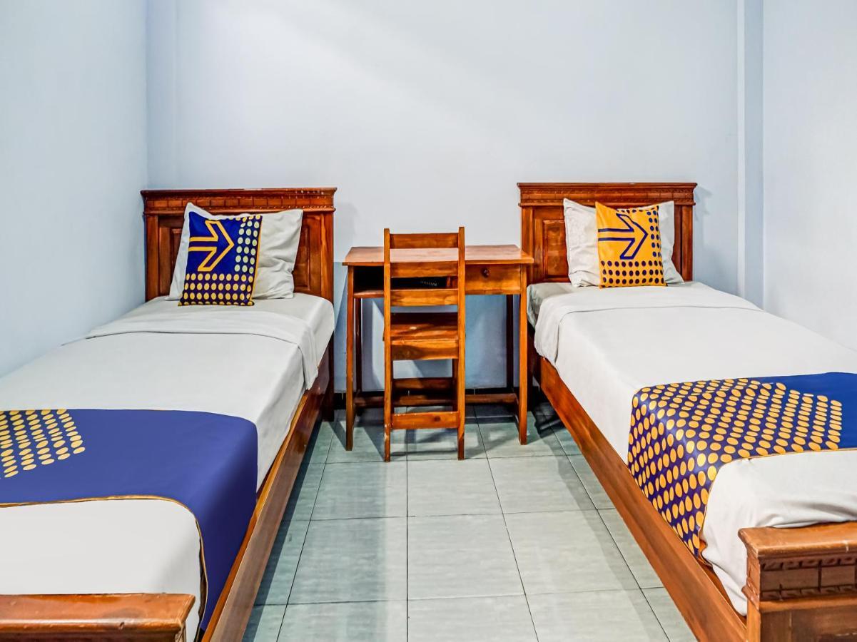 מאלאנג Spot On 90797 Sukun Syariah Homestay מראה חיצוני תמונה