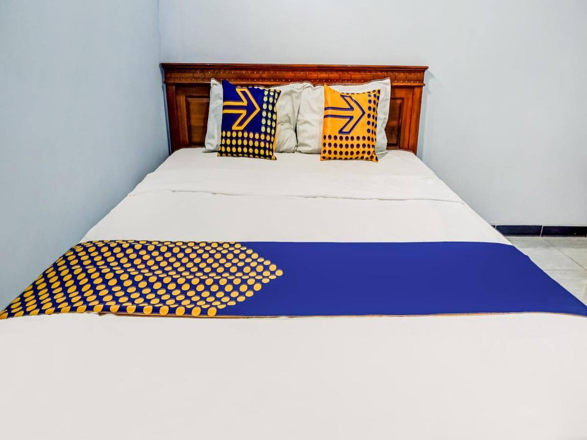 מאלאנג Spot On 90797 Sukun Syariah Homestay מראה חיצוני תמונה